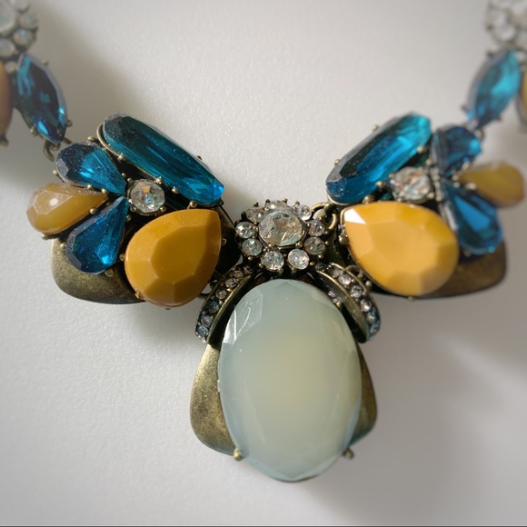 Jewelry - Earthtone Faux Jade & Rhinestone Necklace